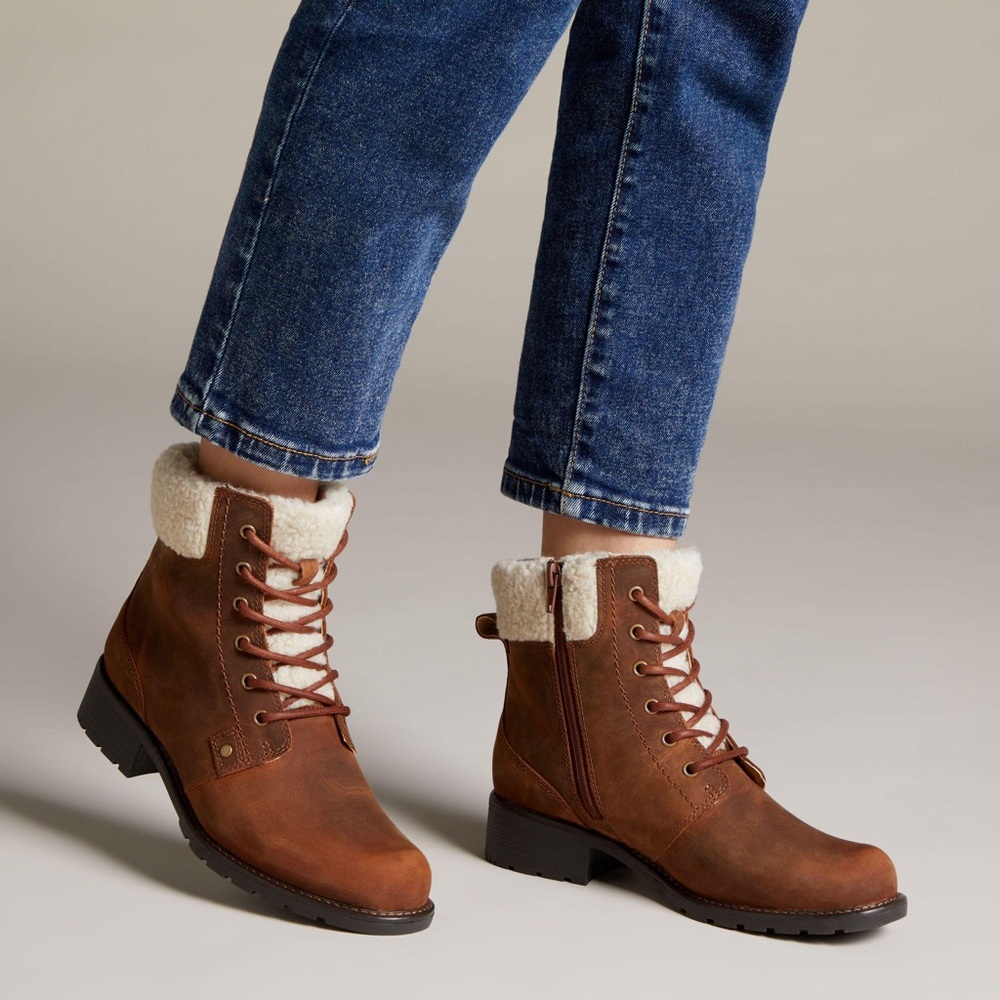 NEW!! Women’s Clarks Orinoco Dusk Tan Warmlined Leather Boots Size 6M